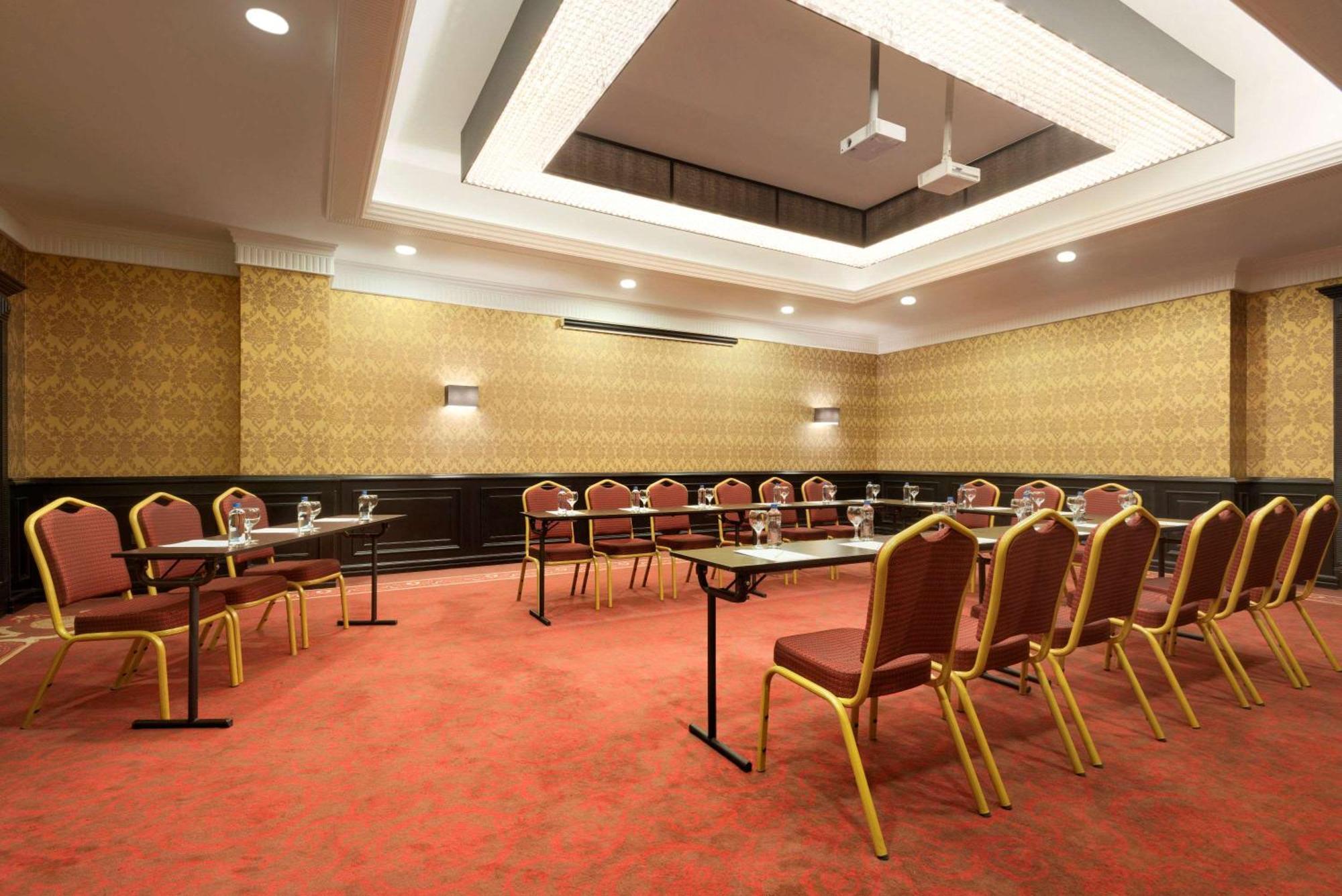 Ramada By Wyndham Sakarya Hotel מראה חיצוני תמונה