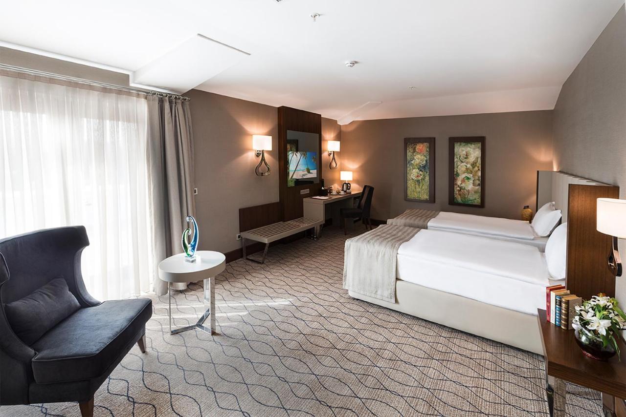 Ramada By Wyndham Sakarya Hotel מראה חיצוני תמונה