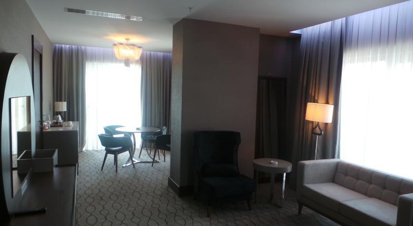 Ramada By Wyndham Sakarya Hotel מראה חיצוני תמונה