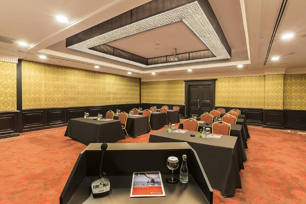 Ramada By Wyndham Sakarya Hotel מראה חיצוני תמונה