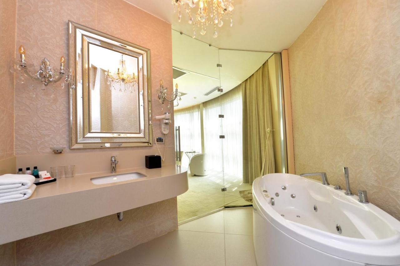 Ramada By Wyndham Sakarya Hotel מראה חיצוני תמונה